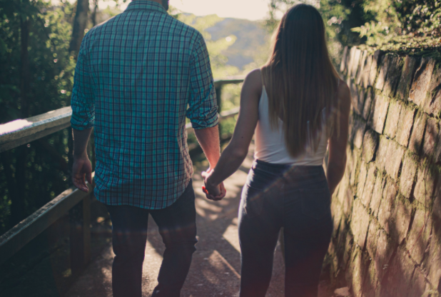 Evrimsel Psikoloji Çerçevesinde Romantik İlişkiler Evrimsel Psikoloji Çerçevesinde Romantik İlişkiler